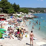 Family-friendly With Swimming Pool Mavarstica, Ciovo - 18642 아파트 트로기르