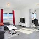 Family-friendly With Swimming Pool Mavarstica, Ciovo - 18642 * 트로기르